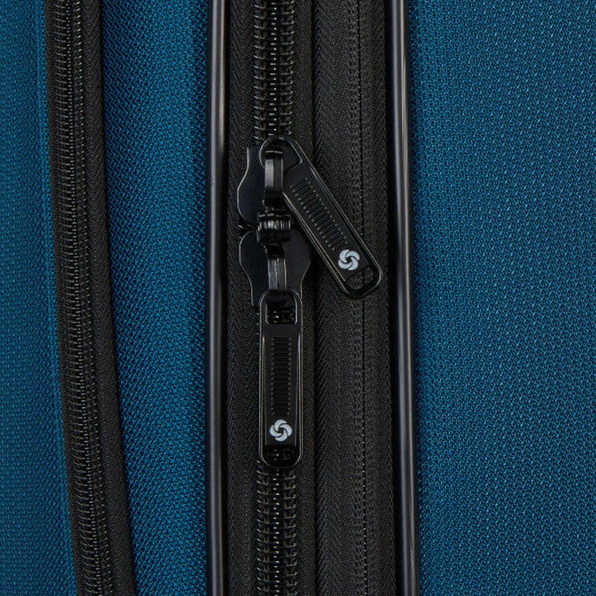 Samsonite Ascella 4.0 Carry-On Expandable Spinner
