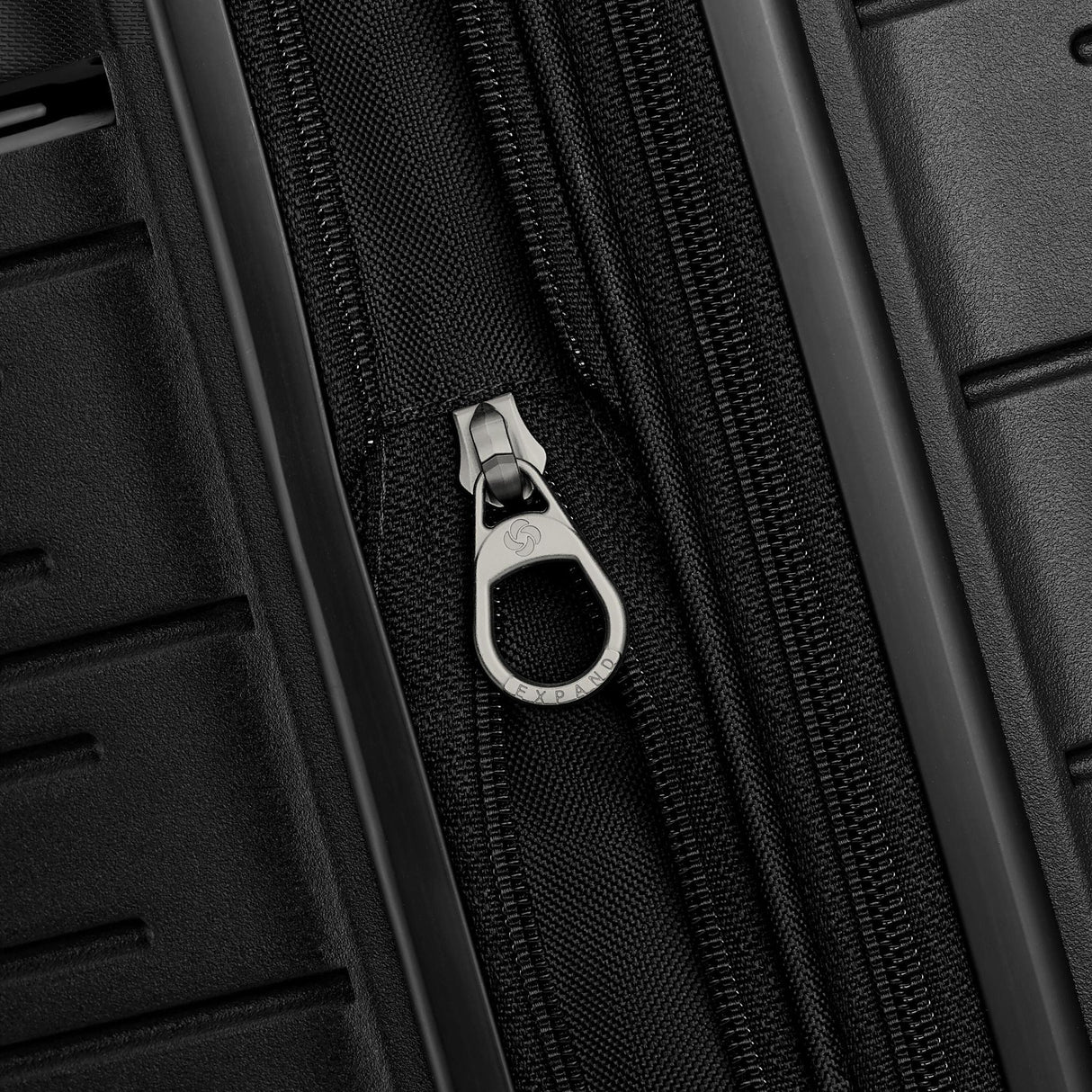 Samsonite Elevation Plus Hardside Classic Carry-On