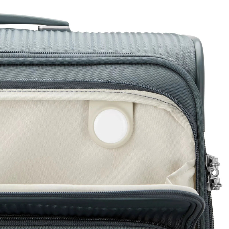 Samsonite Silhouette 18 Softside Medium Expandable Spinner