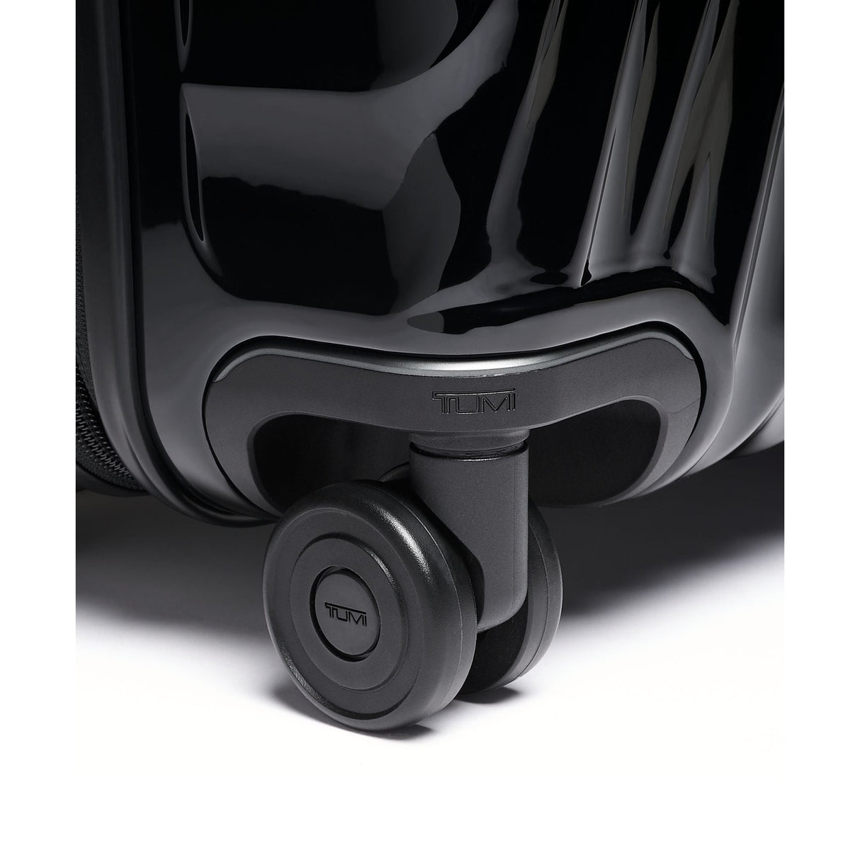 TUMI 19 Degree Continental Expandable 4 Wheeled Carry-On