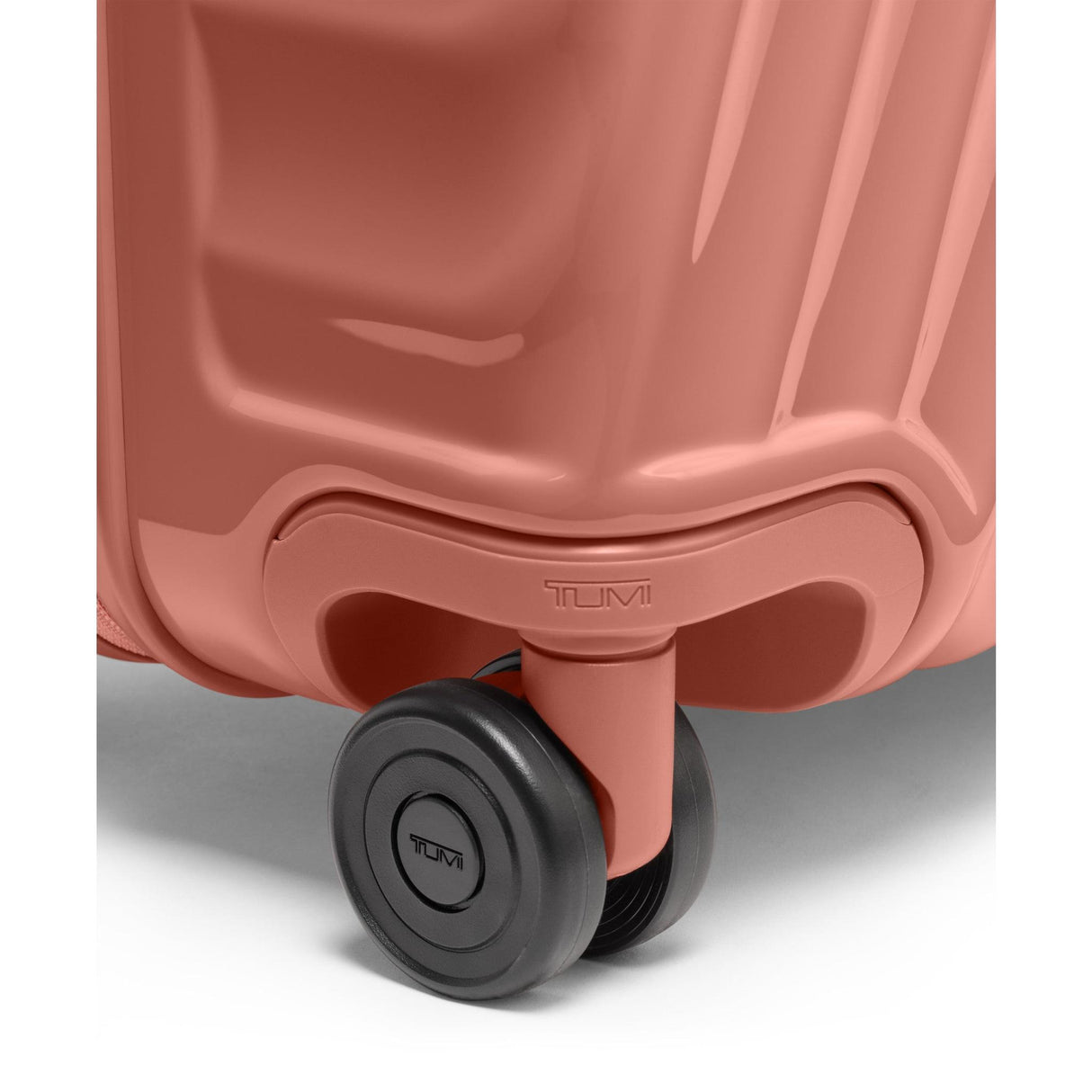 TUMI 19 Degree Extended Trip Expandable 4 Wheeled Packing Case