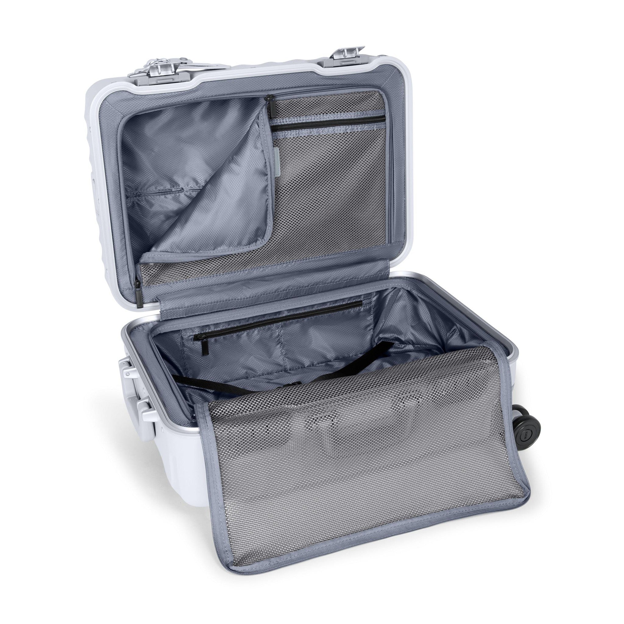 TUMI 19 Degree Frame International 4 Wheeled Carry-On – Luggage Pros