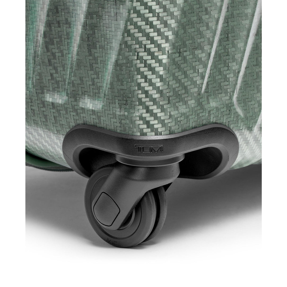 TUMI 19 Degree Lite Extended Trip 4 Wheeled Packing Case