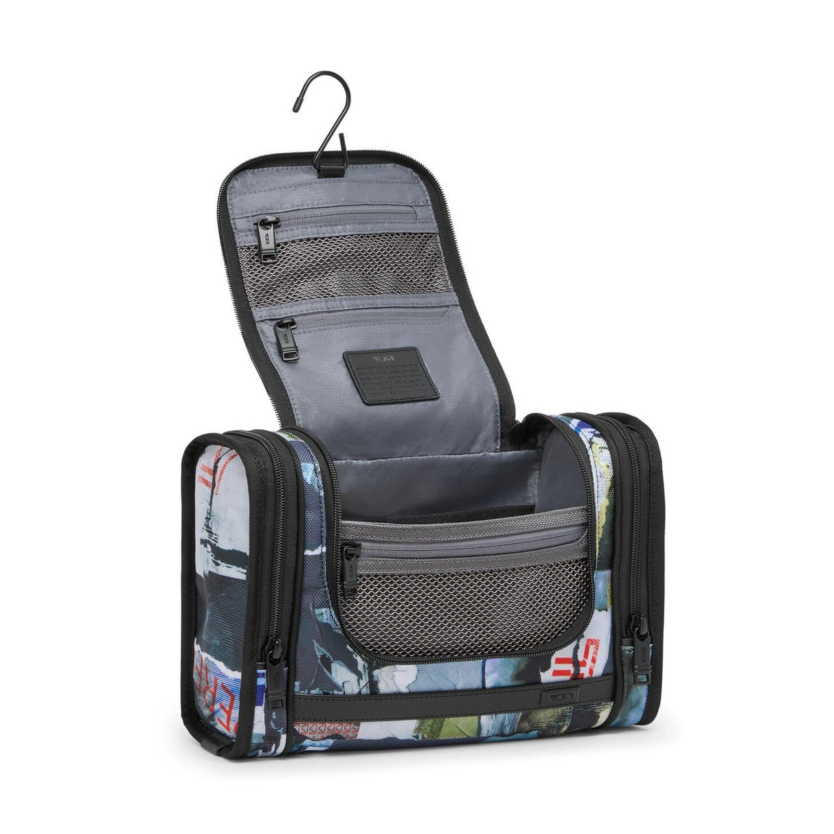 TUMI Alpha 3 Hanging Travel Kit