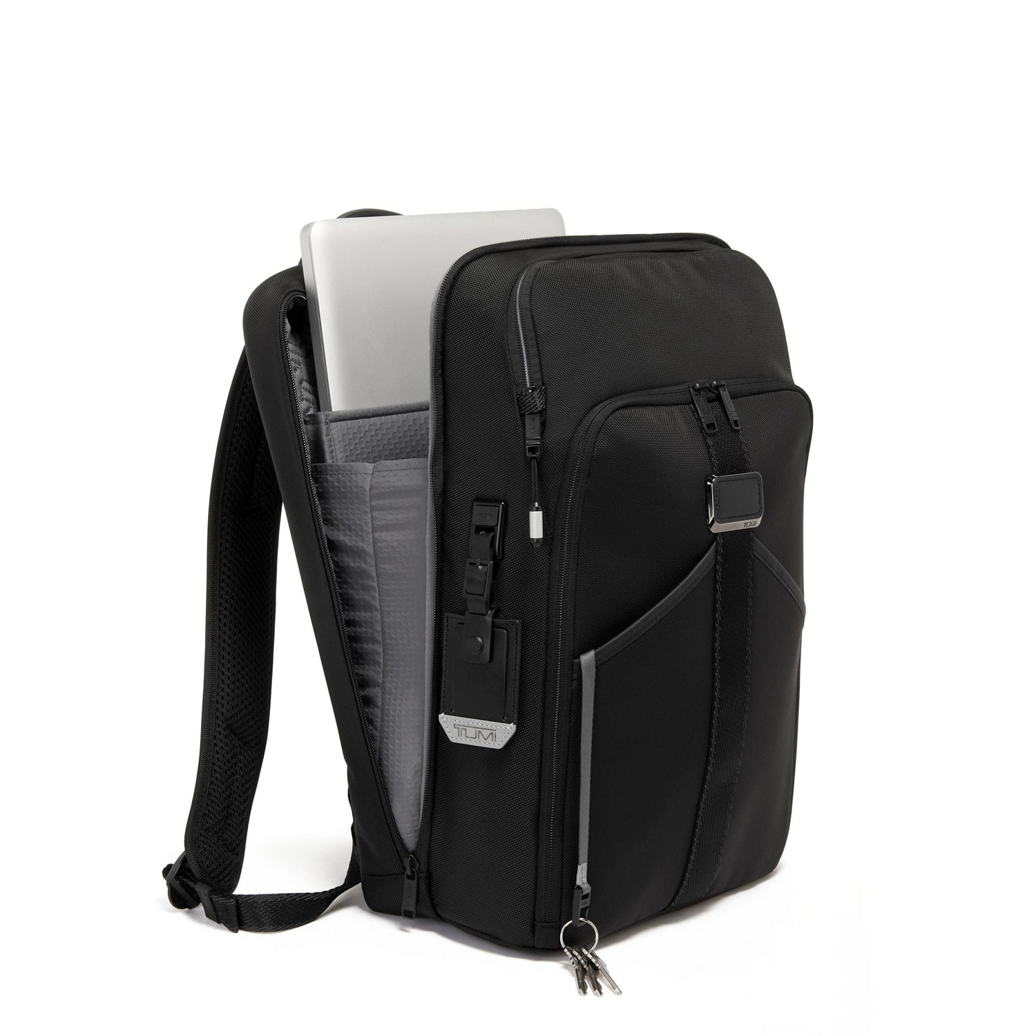 tumi backpack 17 Tumi Alpha Large 17" Exp black Lieblingstasche zip entry to main compartment Zip entry to padded laptop compartment (fits up to a 17 screen) Large 17" Expandable Backpack |