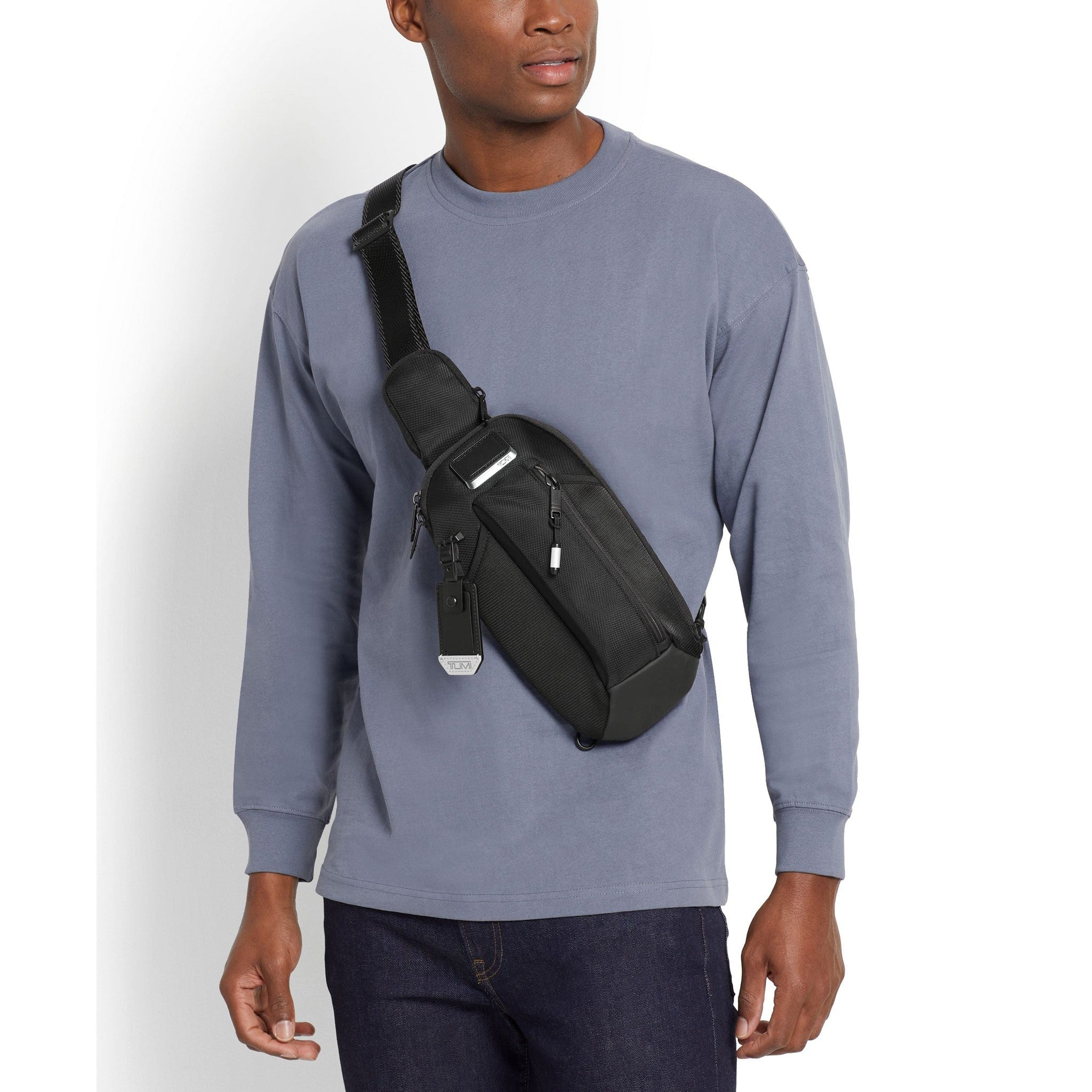 TUMI TUMI Alpha Bravo Esports プロ・スリング TUMI Alpha Bravo Esports Pro Sling – Luggage Pros