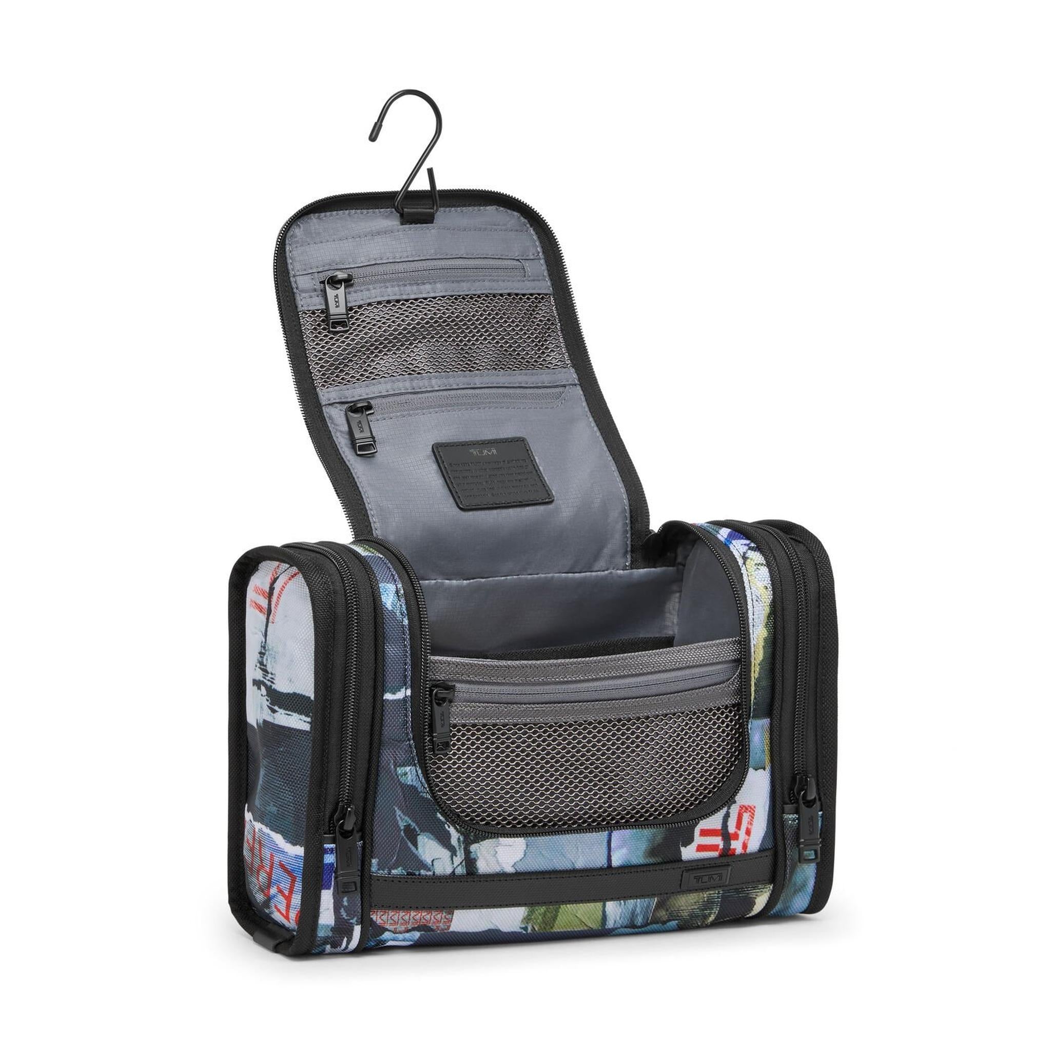 TUMI Alpha Hanging Travel Kit – Luggage Pros