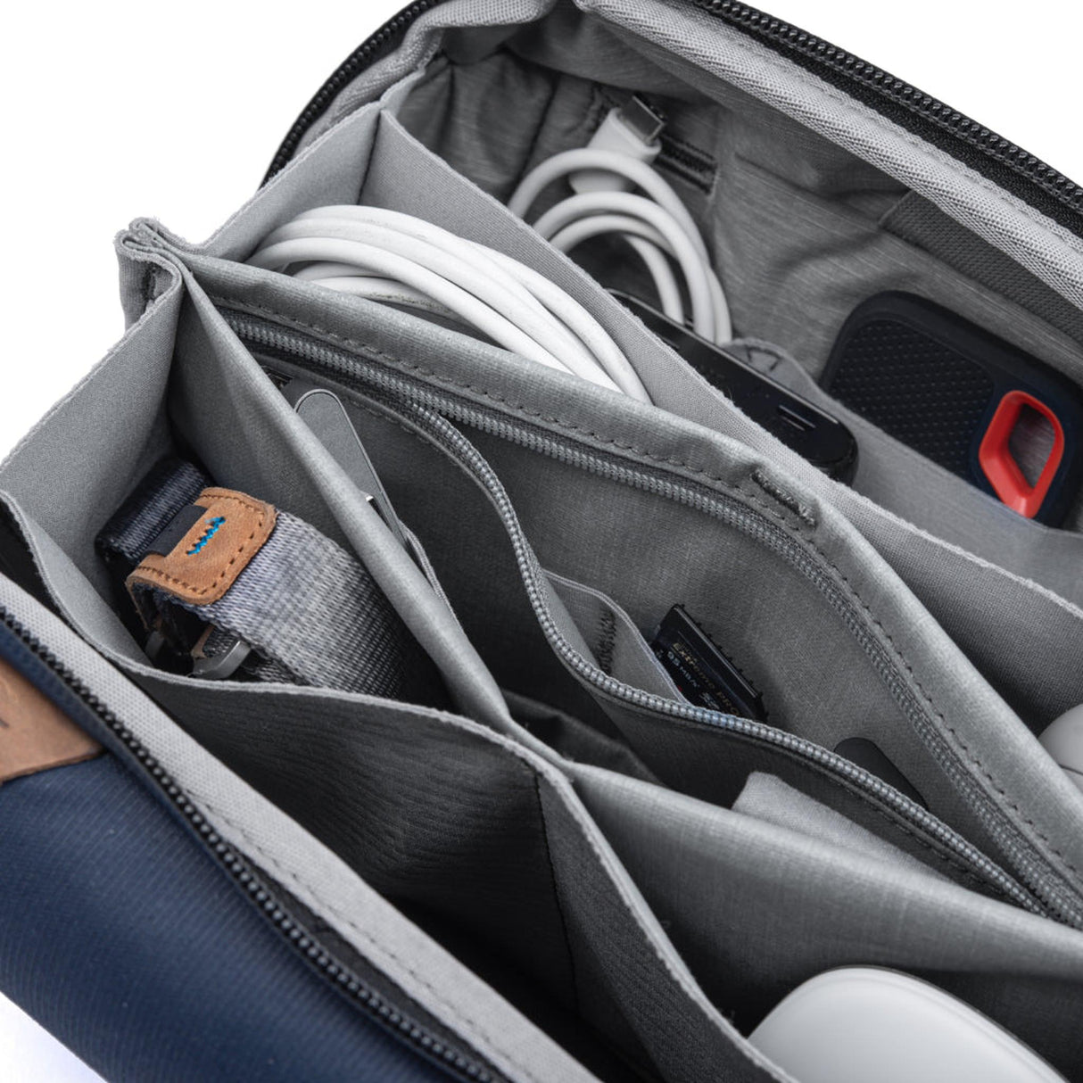 Tech Pouch | Peak Design Official Site