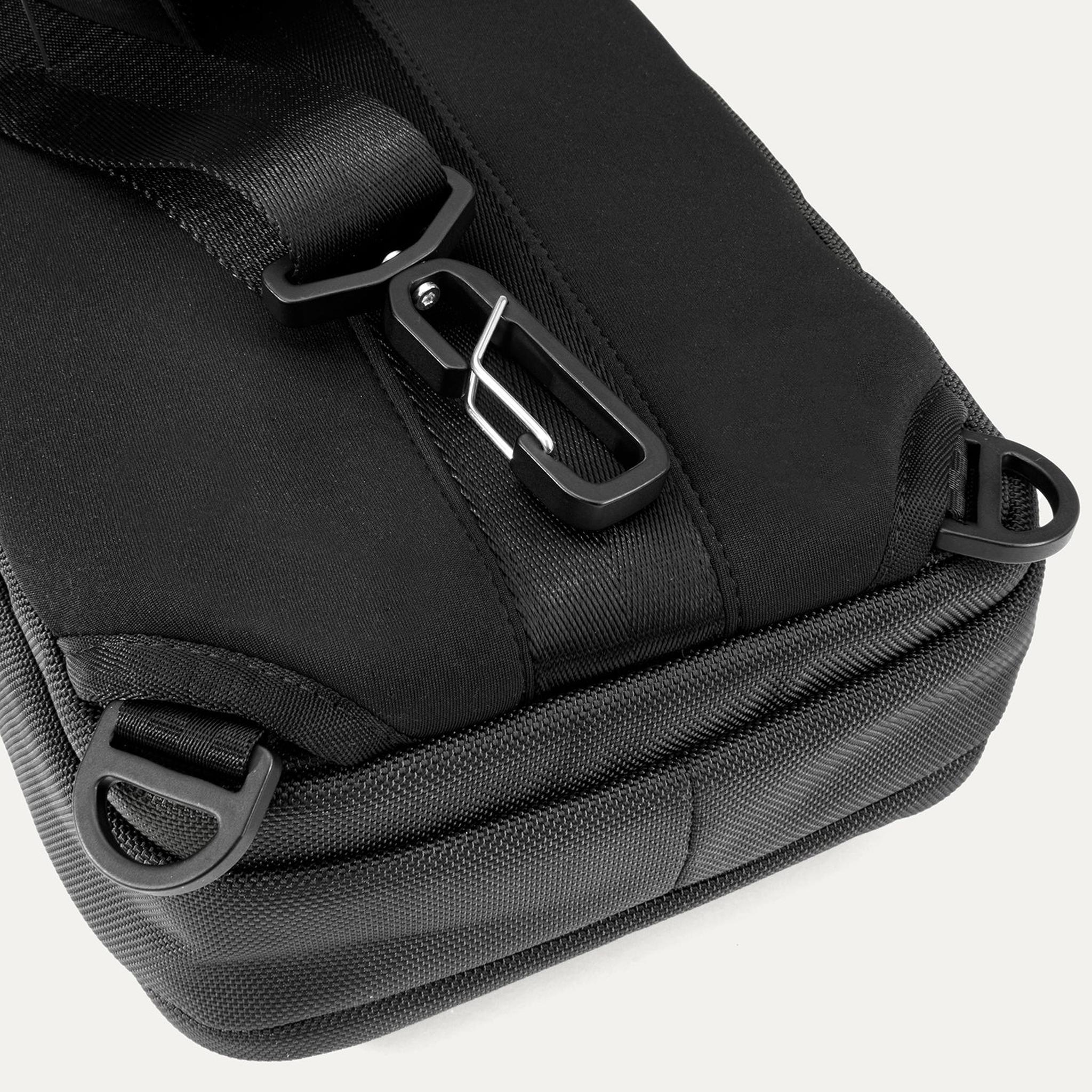 Travelpro-Altitude-Crossbody-