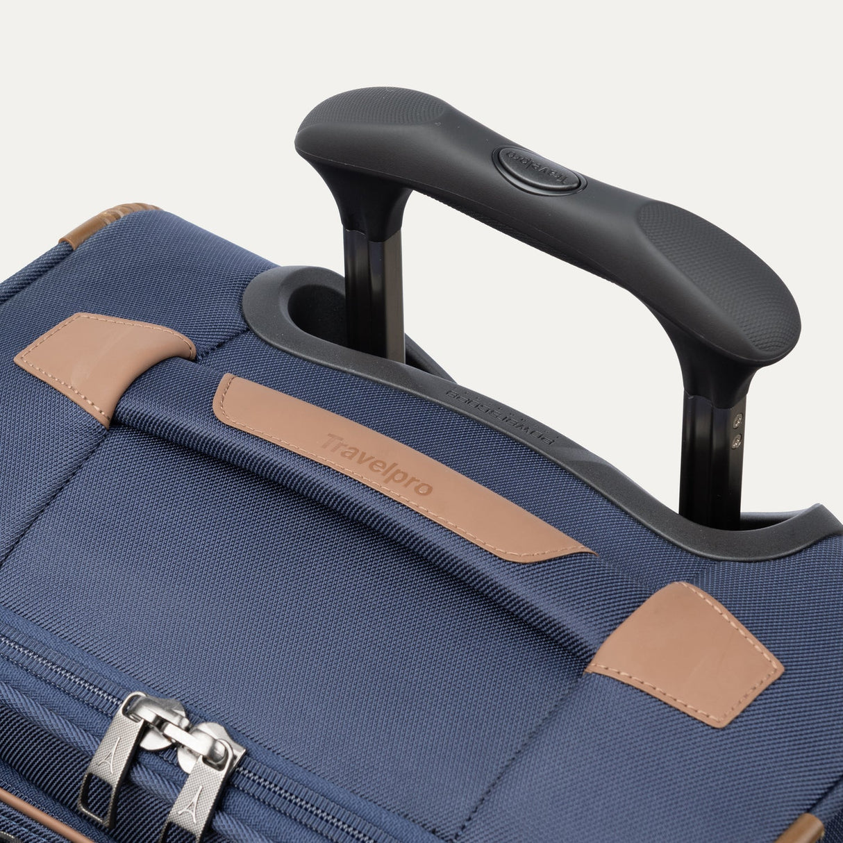 Travelpro Crew Classic Carry-On / Medium Check-In Set