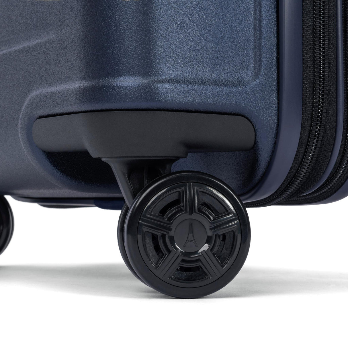 Travelpro Platinum Elite Hardside Compact Carry-on Expandable Spinner