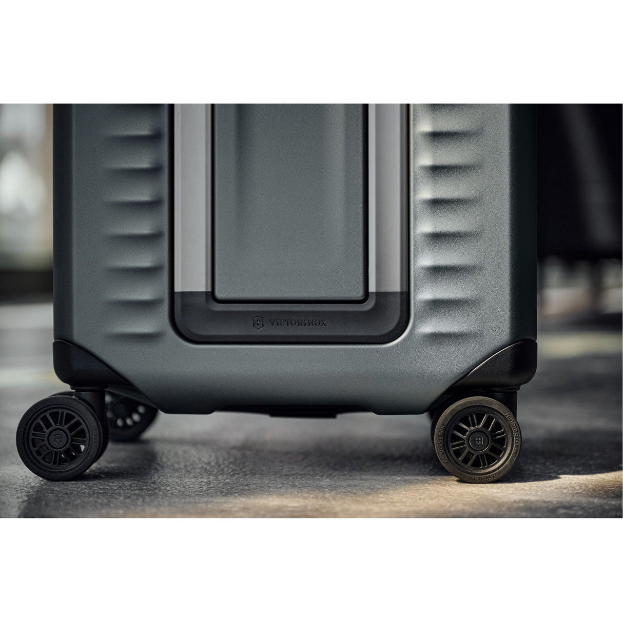 Victorinox Airox Advanced Frequent Flyer Plus Carry-On