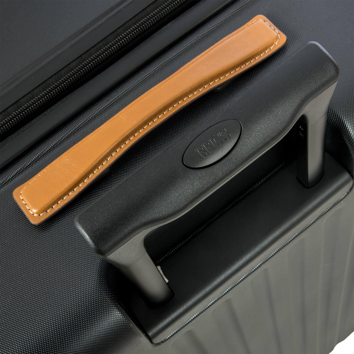 Brics Capri 2.0 27" Spinner Expandable
