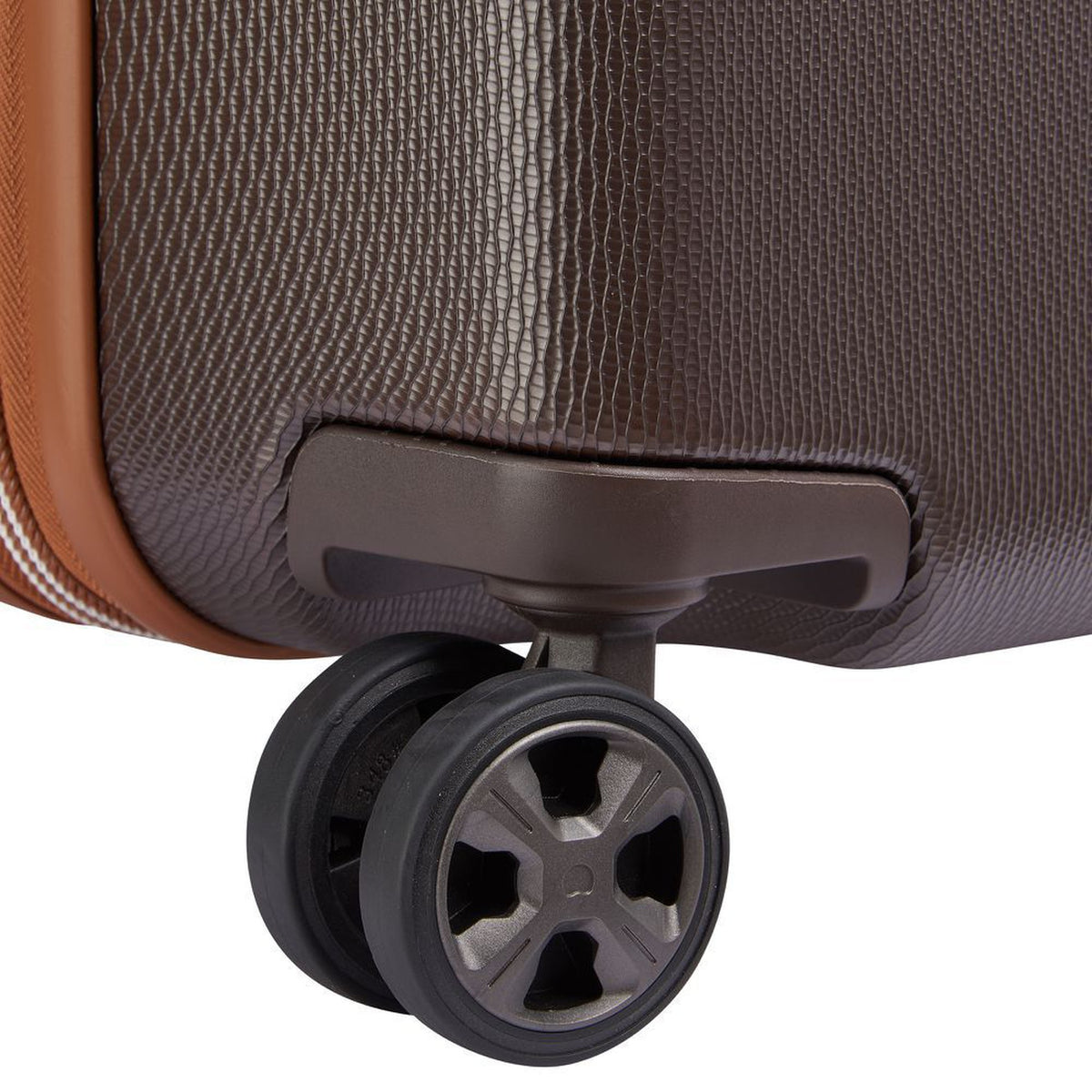 Delsey Chatelet Air 2.0 Large Spinner Check-In