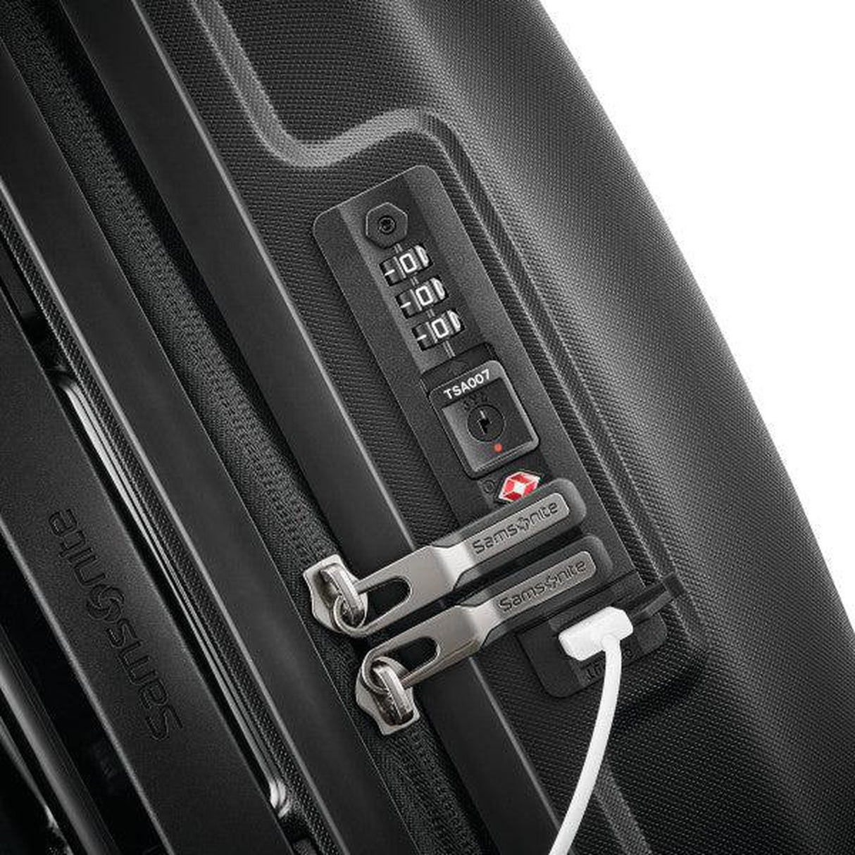 Samsonite Outline Pro 22x14x9 Global Carry-On Spinner