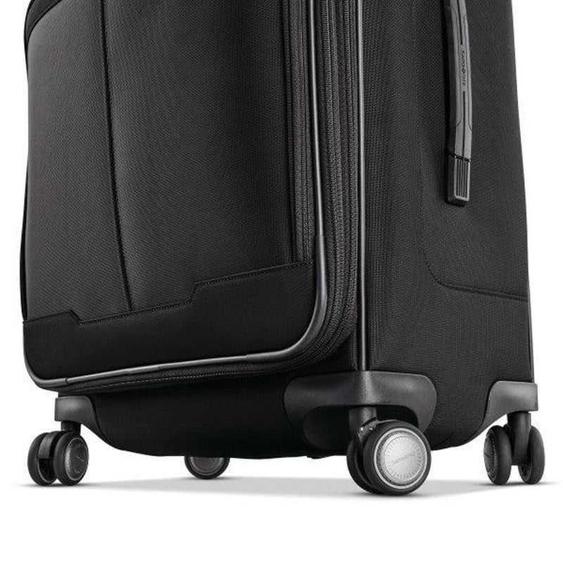 Samsonite Silhouette 17 Softside Large Expandable Spinner