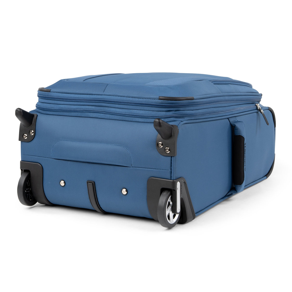 Travelpro Maxlite 5 Lightweight 22" Expandable Carry-On Rollaboard (2-Wheeled)