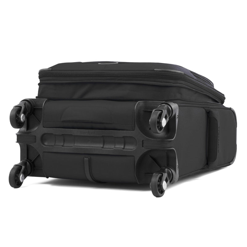 Travelpro Maxlite 5 Lightweight International Expandable Carry-On Spinner