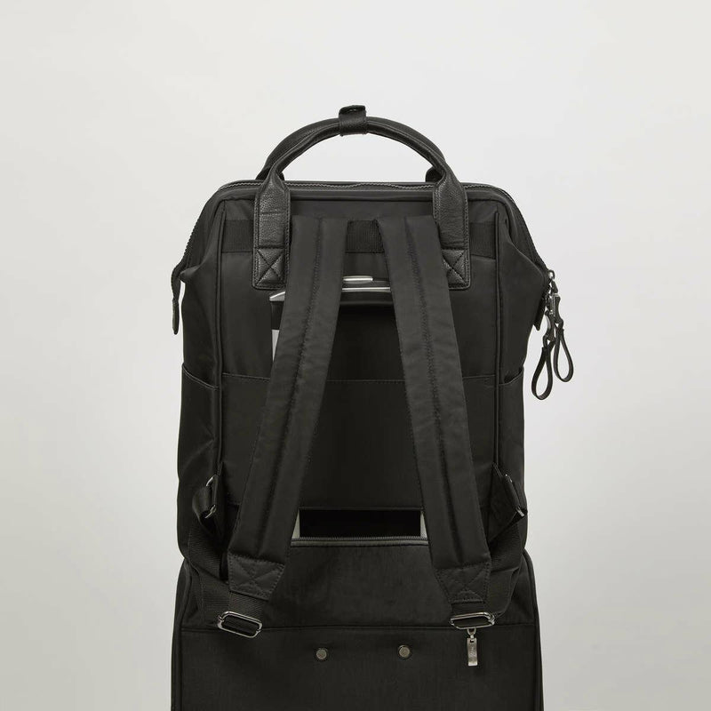 Baggallini Manhattan Collection Soho Backpack