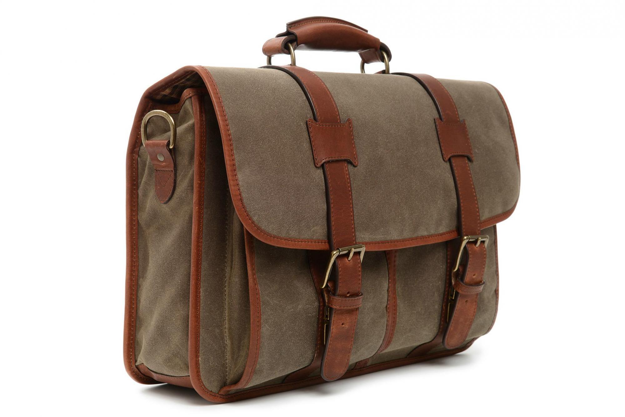 Korchmar Adventure Garfield Laptop Messenger – Luggage Pros